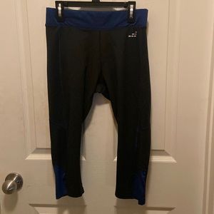 BCG capri leggings